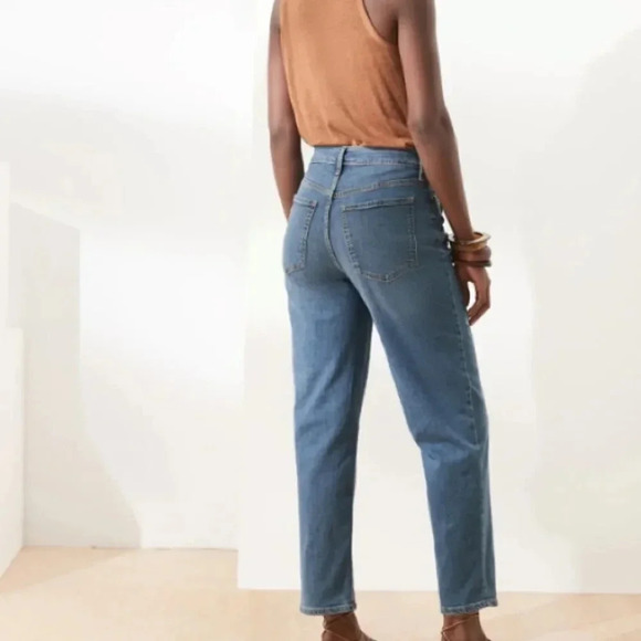 Banana Republic High-Rise Medium Wash Straight Jean - Picture 3 of 14